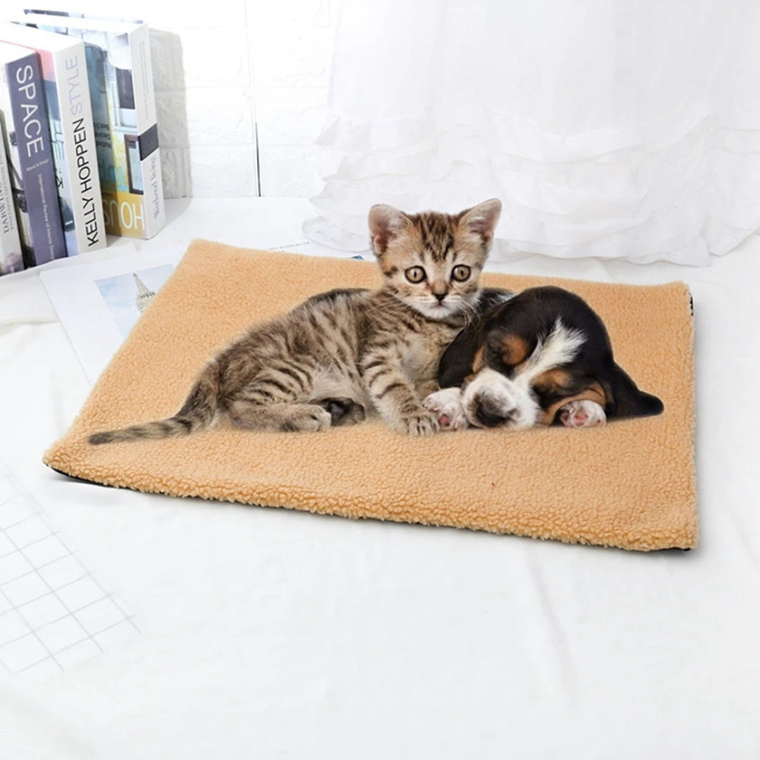 Tapis Thermique Auto-chauffant pour Animaux de Compagnie Confortable Douillet Économique Lavable en Machine Coton